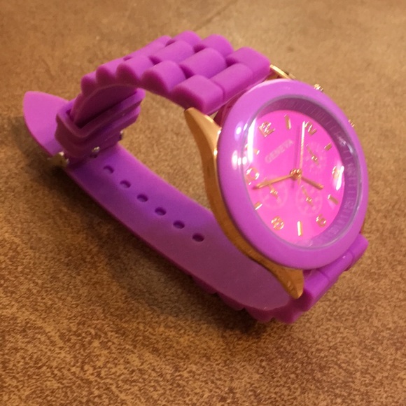 BOGO Ladies Sport Quartz Watch - Picture 3 of 8